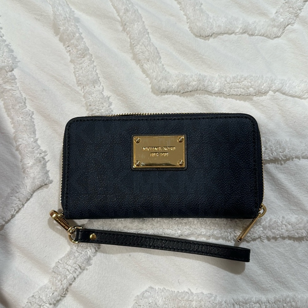 Michael kors navy blue wallet